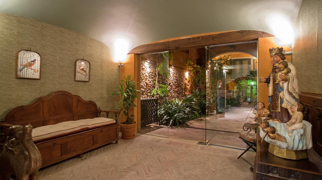 Apartaments Suites Sant Jordi Montbrio del Camp Luaran gambar