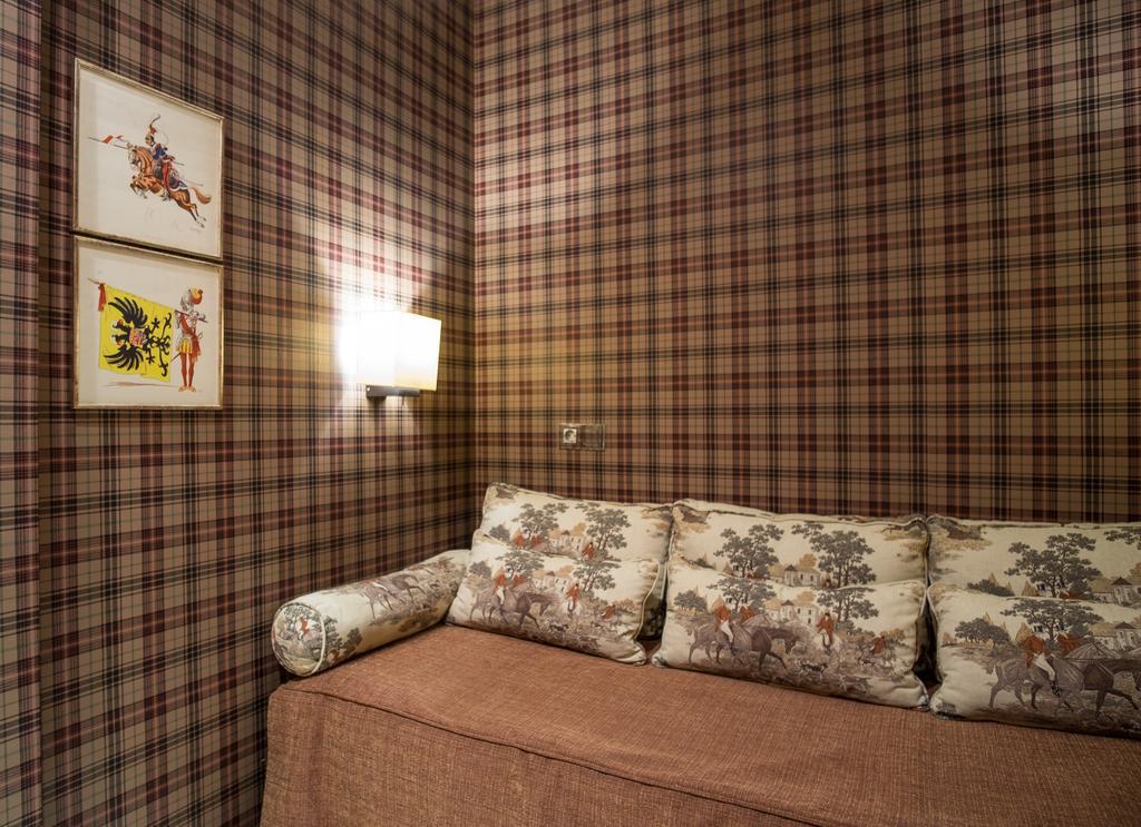 Apartaments Suites Sant Jordi Montbrio del Camp Luaran gambar